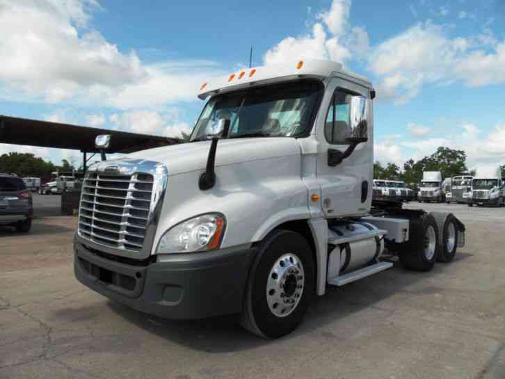 Freightliner CA125 (2011)