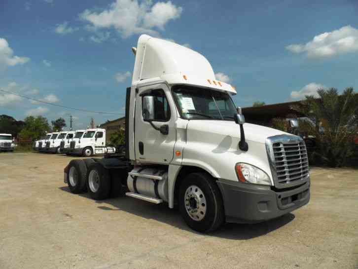 Freightliner CA125 (2011)