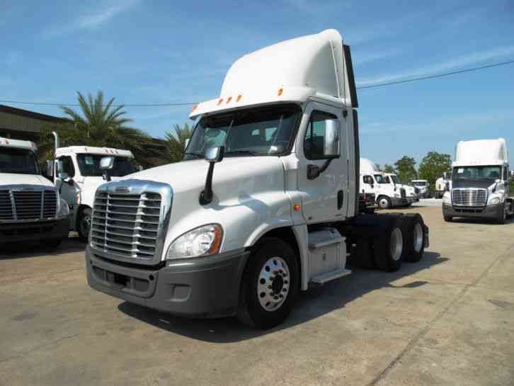 Freightliner CA125 (2011)