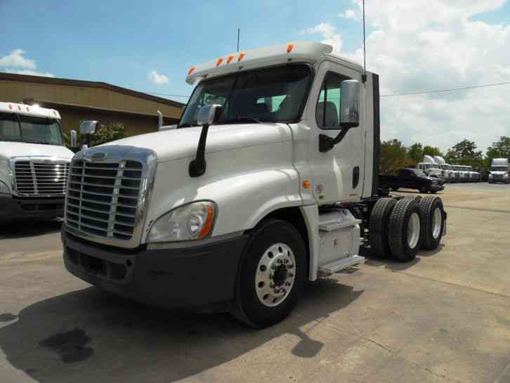 Freightliner CA125 (2011)