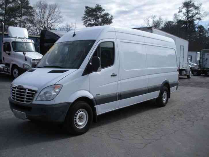 Freightliner Sprinter 2500 (2011)