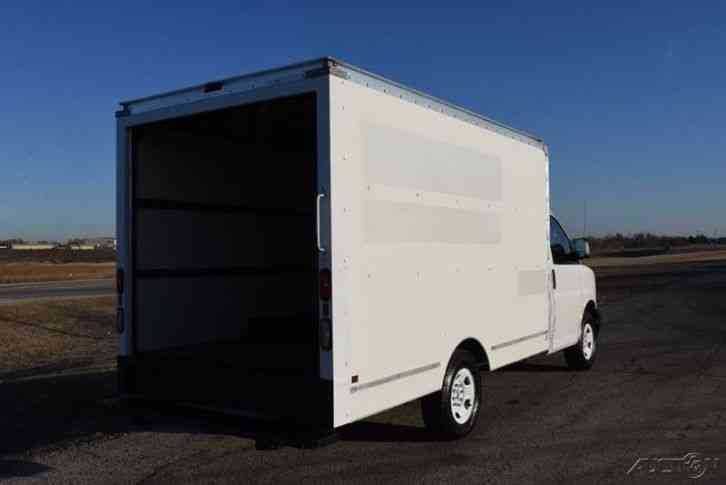 Gmc 3500 12 Foot Box Truck 2011 Van Box Trucks