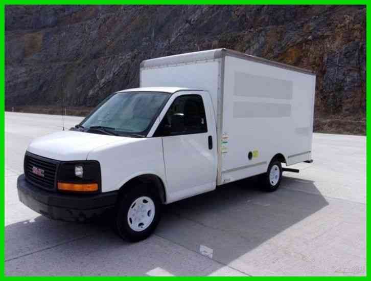 GMC Savana 3500 12ft Box / Straight Truck. (2011)