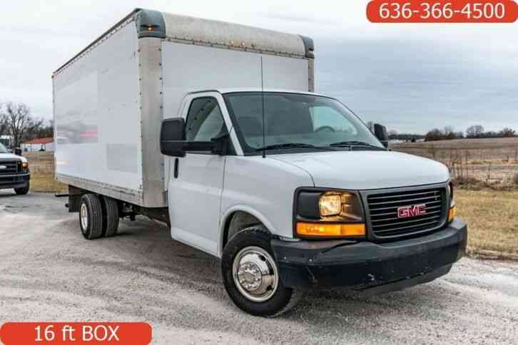 GMC 3500 Savana (2011)