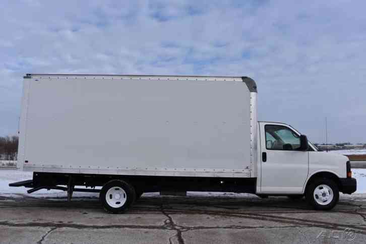 GMC Savana Cutaway 3500 16ft Box Truck. (2011) : Van / Box Trucks