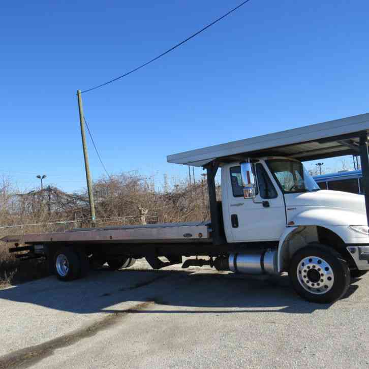 International 4400 SBA 4X2 (2011)