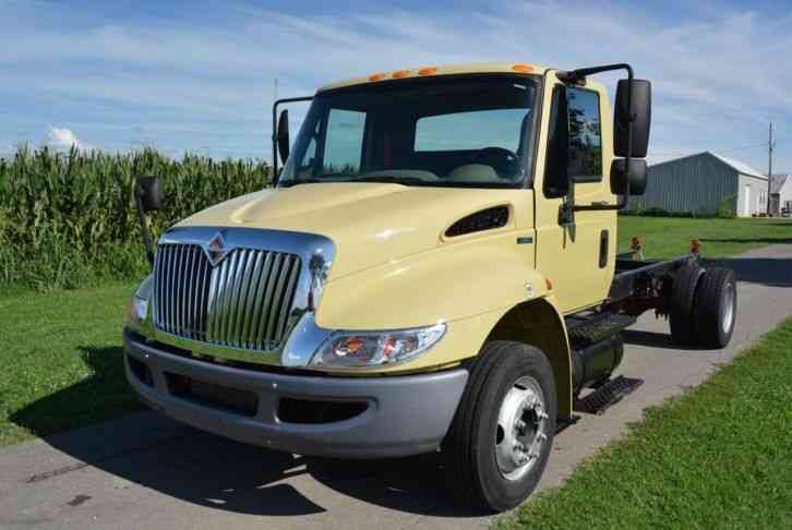 International 4300 Durastar (2011)