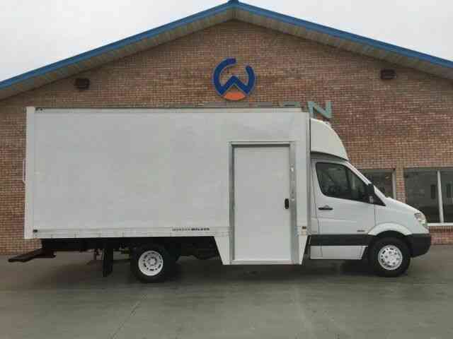 Mercedes-Benz Sprinter Cutaway Box Van Delivery Truck (2011)