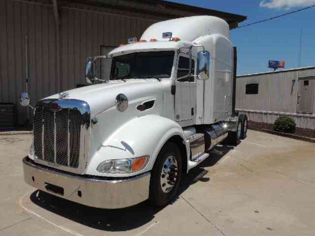 PETERBILT 387 (2011)