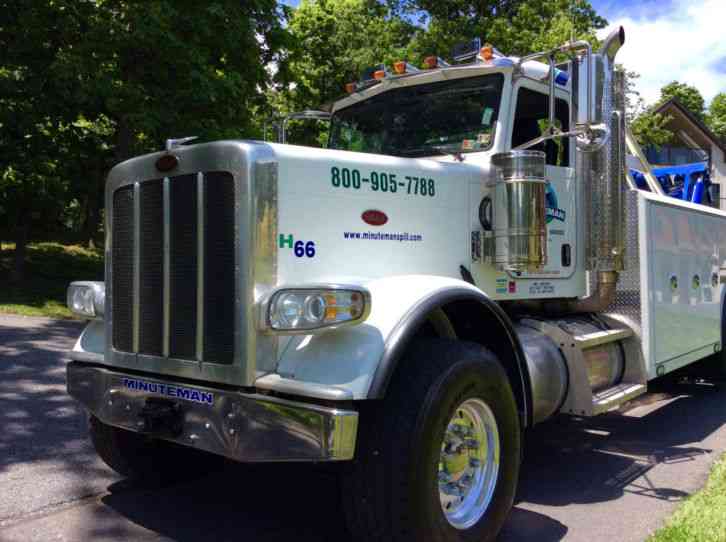 Peterbilt 388 (2011)