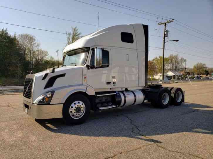 Volvo VNL670 (2011)