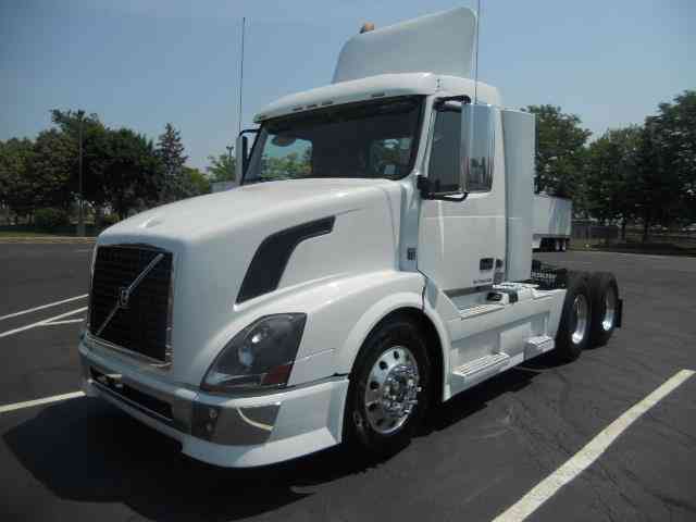 Volvo VNL300 -- (2011)