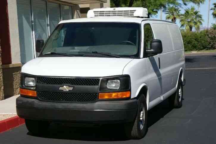 Chevrolet Express 3500 Extended (2012)