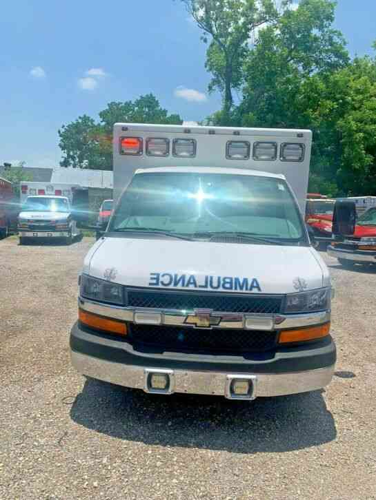 Chevrolet G4500 (2012)