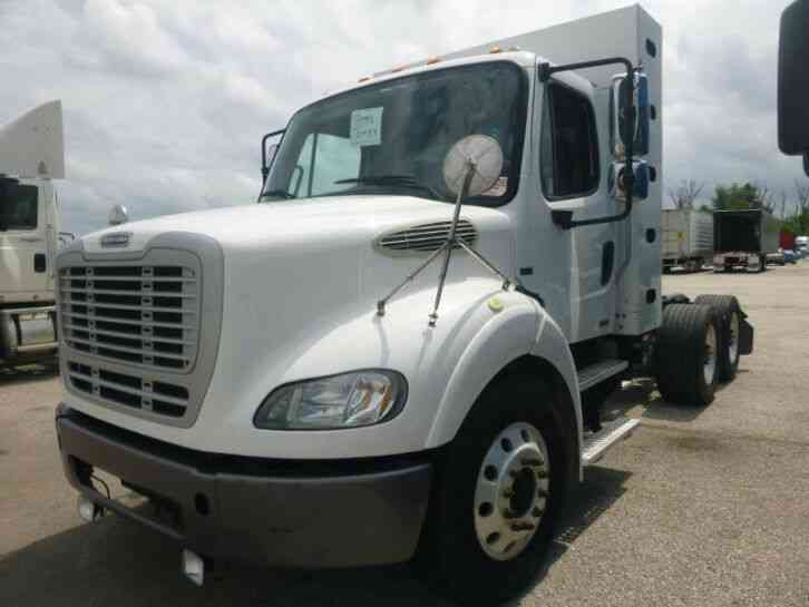CNG Freightliner M2 112 a-ride day cab 3 axle (2012)