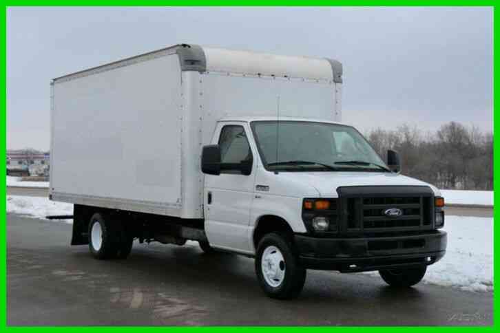 Ford E-350 (2012)