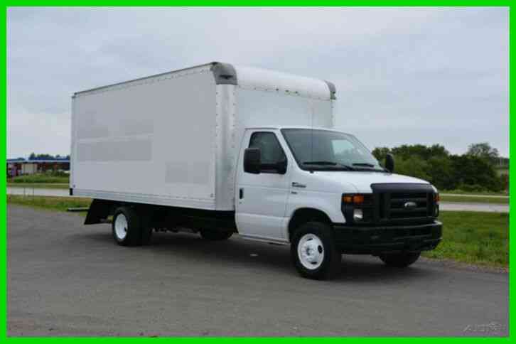 Ford E-350 (2012)