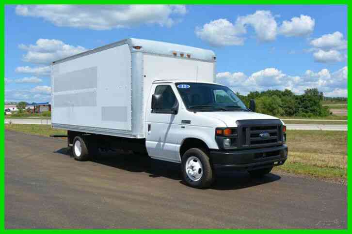 Ford E-350 Super Duty (2012)