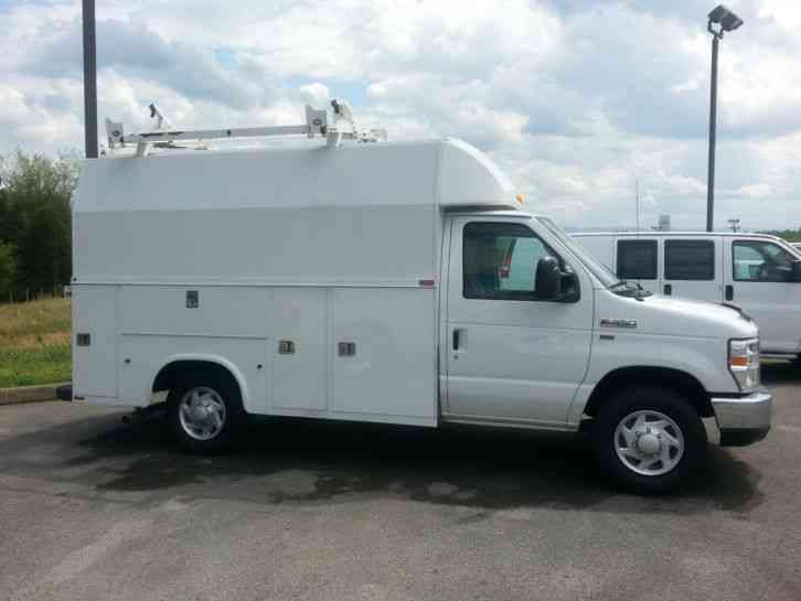 Ford E-350 ECONOLINE (2012)