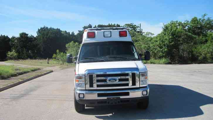 Ford AMBULANCE (2012)