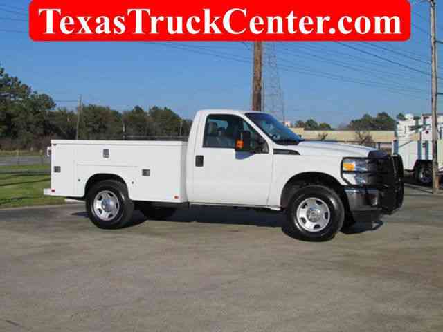 Ford F250 Utility-Service 4x4 (2012)