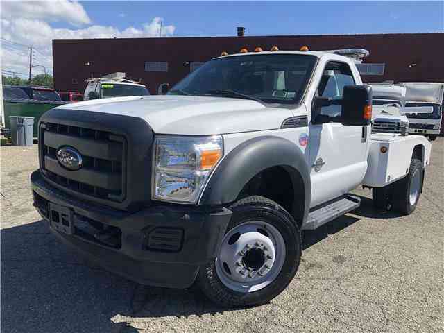 Ford F450 TOW TRUCK -- (2012)