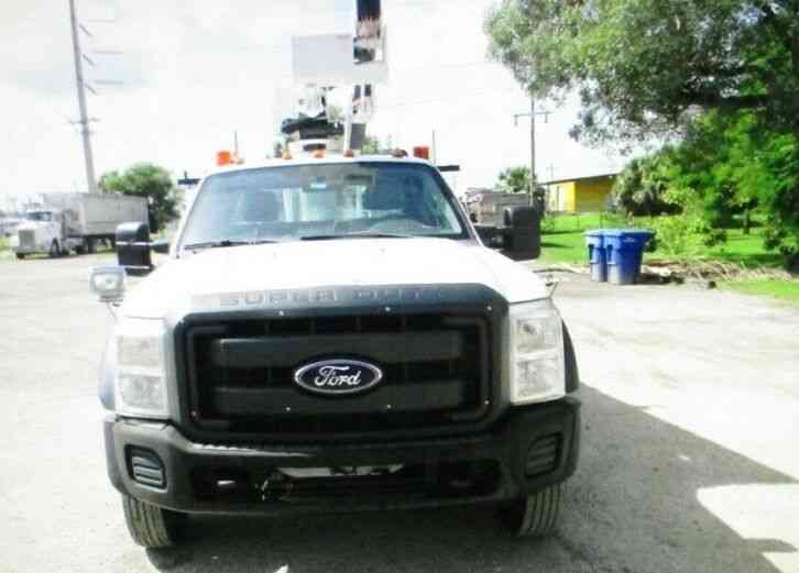 Ford F550 SUPER DUTY (2012)