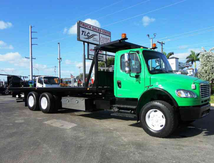 Freightliner BUSINESS CLASS M2 28FT 15 TON ROLLBACK INDUSTRIAL JERRDAN. . (2012)