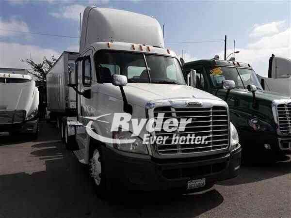 FREIGHTLINER CASCADIA 125 -- (2012)