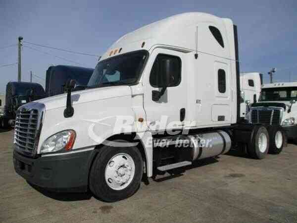 FREIGHTLINER CASCADIA 125 -- (2012)