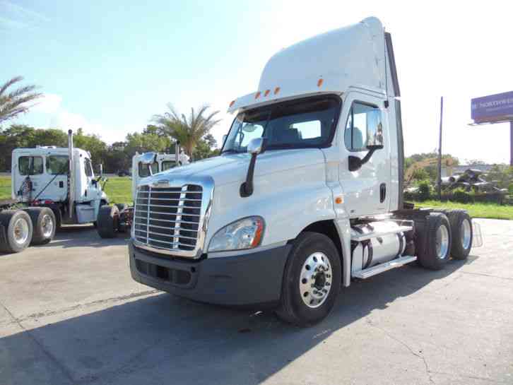 Freightliner CA125 (2012)