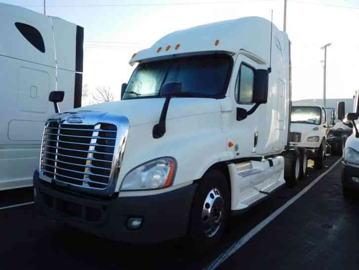 Freightliner CA125 (2012)