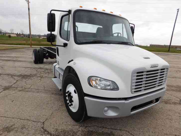 Freightliner M2 106 (2012)