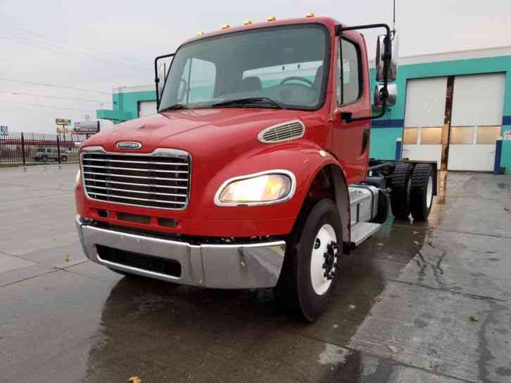 Freightliner M2 106 (2012)