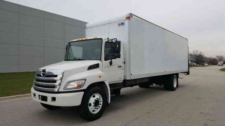 Hino 338 29'ft Box 6 Speed Diesel One Owner 3500lb Liftgate 185K Miles Very Clean (2012)