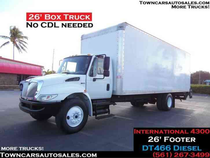 International 4300 26' Footer Box Truck (2012)