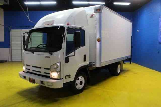 Isuzu Delivery Box (2012)