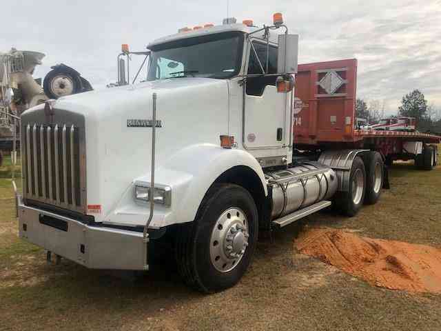 Kenworth T800 TANDEM DAYCAB -- (2012)