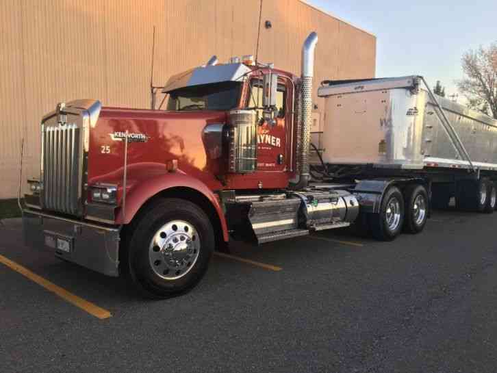 Kenworth w 900L (2012)