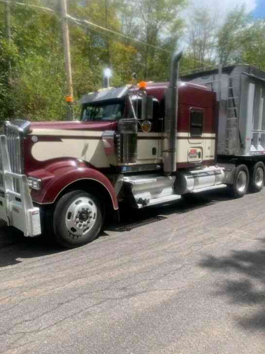 Kenworth W900 (2012)