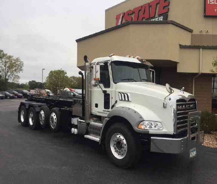 Mack GU813 -- (2012)