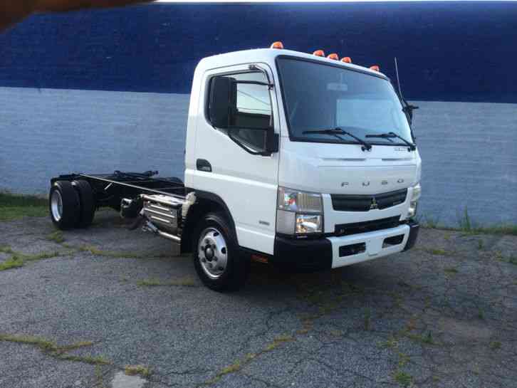 Mitsubishi FUSO CANTER FE160 (2012) Commercial Pickups