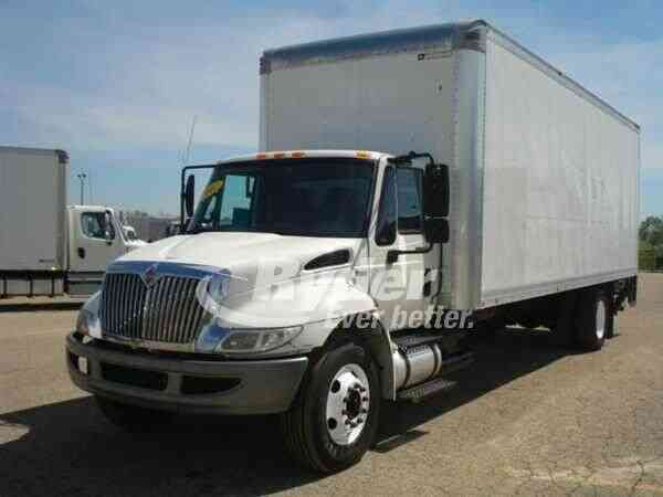 NAVISTAR INTERNATIONAL 4300 -- (2012)