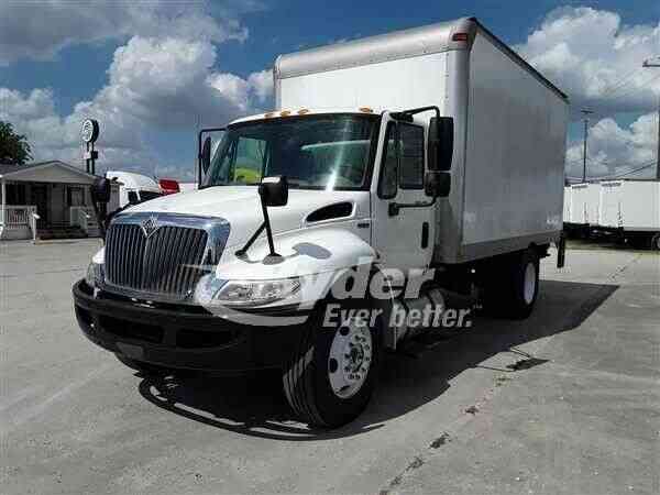 NAVISTAR INTERNATIONAL 4300LP -- (2012)