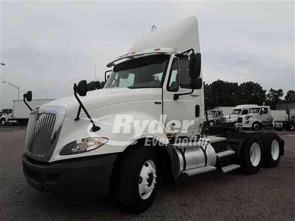 NAVISTAR INTERNATIONAL PRO LF687 -- (2012)