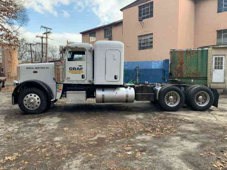 Peterbilt 388 (2012)