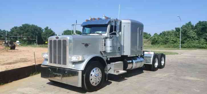 Peterbilt 388 (2012)