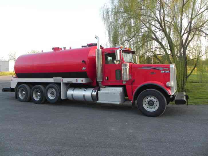 Peterbilt 388 (2012)