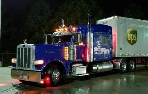 Peterbilt 389 (2012)