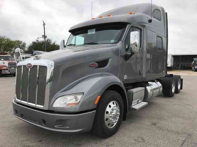 Peterbilt 587 -- (2012)